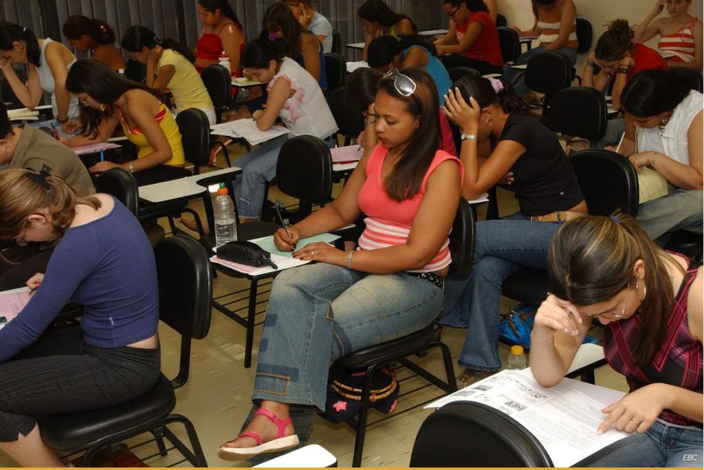 Materiais online podem ajudar estudante a se preparar para o Enem – Agência Brasil