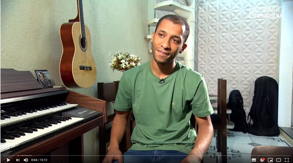 Jovem da periferia de São Paulo vai estudar medicina em Harvard – Rede Record Domingo Espetacular