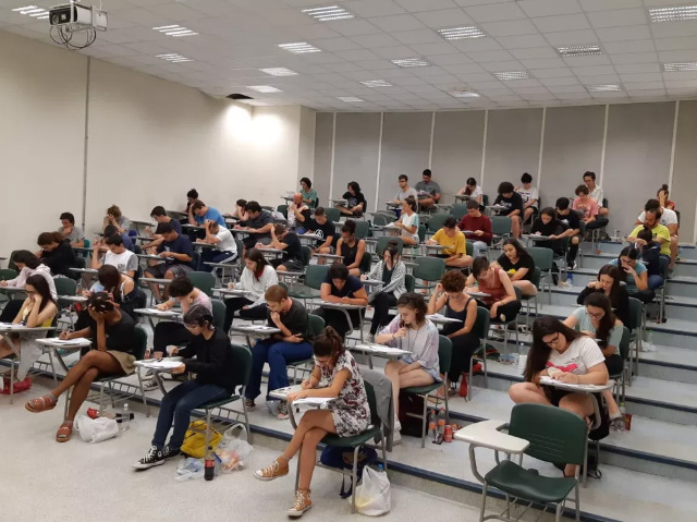 Cursinhos destacam questões de inglês com caráter interdisciplinar e apontam nível médio para difícil da 1ª fase da Unicamp 2020 – G1