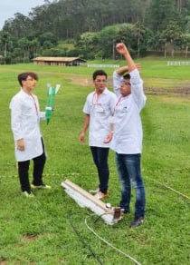 Estudantes de São José dos Campos conquistam o ouro na Jornada de Foguetes- Super Rádio Piratininga